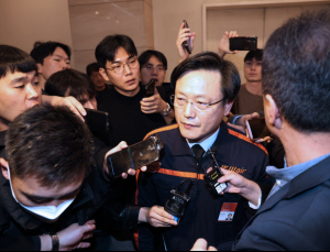 경찰, 제주항공 김이배 대표 출국금지