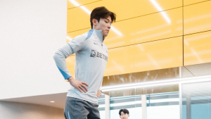 냉정한 포스테코글루 감독 “양민혁 아직 활용 계획 없어, 적응해야”