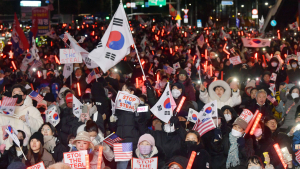 ‘보수층 결집했나’…與 34.4%·野 45.2% [리얼미터]