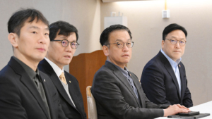 최 대행 “금융·외환시장 안심할 수 없어…높은 경계심  유지”