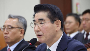 추미애 “김용현, 계엄사태 일주일 뒤 퇴직금 신청…무슨 낯으로”