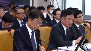 국토위, 여객기 참사 현안질의…‘조류 충돌‧방위각 시설’ 도마