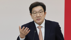 與, ‘이탈표 방어’ 위해 자체 계엄특검법 발의 결정…협상 문 열어놓은 野
