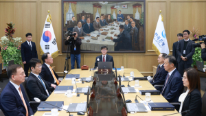 한국은행, 기준금리 연 3.0% 동결…‘계엄·고환율’ 영향