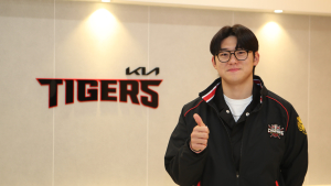 이정후 넘고 ‘4년 차 최고 연봉’…KIA 김도영, 5억원에 재계약