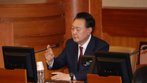 尹, 최장 6개월 구속 상태로 재판…구치소 독방서 설 맞이