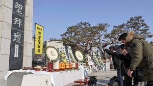 부모님, 절 받으세요 ‘분단의 아픔 간직한 임진각 망배단’