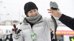 전국민 마음 사로잡은 화천산천어축제…연일 구름인파[쿠키포토]
