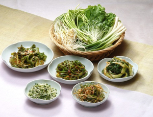 “다섯 가지 매운 맛 나는 ‘봄나물’, 건강엔 어떨까?” [건강 나침반]