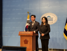 민주당 “崔, 헌재 결정 불복시 내란수괴 대행 자인”