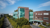 코스맥스, 자외선 차단제 생산 3배 확대…“美 FDA 적합 승인”