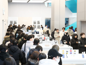 갤럭시S25 사전 판매 역대 최고…“가격 동결, 구독서비스 효과 톡톡”