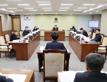 기경위, 충남연구원 운영 개선 주문 [충남도의회 상임위]