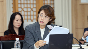고민정 “민주당 ‘망하는 길’ 오래전에 시작돼”