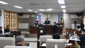 군위군의회, 새해 첫 임시회…친환경·투명성 강화 조례안 통과