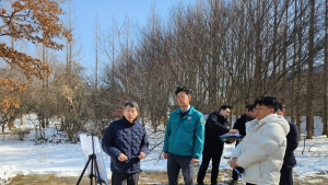 송호석 전북환경청장, 김제 용지 축사매입지 생태복원 현장점검
