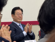 ‘실용주의’ 이재명, 대선 전 첫 바깥행보도 ‘우클릭’