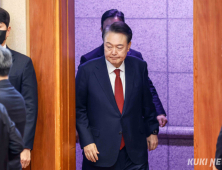 국민 47.9%, ‘與 무조건적인 탄핵 반대 이해 안돼’