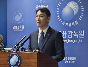 이복현 “상법·자본시장법 개정, 일방만 정답이라 볼 수 없어”