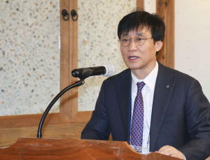 김철주 생보협회장 “사망보험금 유동화‧요양산업 진출 추진”