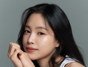 YG엔터 “손나은, 휴대전화 해킹당한 후 협박 시달려…법적 대응”