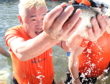 [연속기획③]'산골마을 기적' 산천어축제 재방문율 56.6%…성장동력 확보