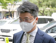 ‘BBQ 내부망 불법 접속’ 박현종 전 bhc 회장, 징역형 집행유예 확정