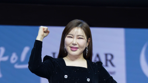 역시 송가인…발매 이틀 만에 女트로트가수 초동 판매량 신기록