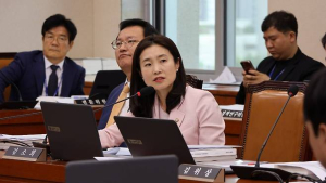 김소희 “종이빨대 스톱…환경 효과 없고 불편 초래”