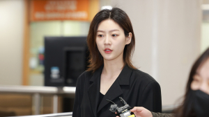 “사람 죽어나가야 악플 멈추겠나”…연예계 추모 물결