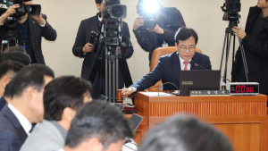 반도체기업 세액공제율 5%p 상향…‘K칩스법’ 기재위 통과