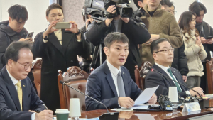 이복현 “임종룡 우리금융 회장, 임기 채워야”