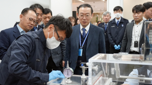 [포토] 관세청, 인천공항 여행자 마약 단속현장 점검