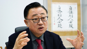‘반도체 버팀목’ 고동진, 中 등장에 경고…“韓 초 경쟁 상태” [쿡 인터뷰]