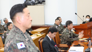 “尹, 의원들 끌어내고 전기도 끊으라고 했다”…줄 잇는 軍 증언