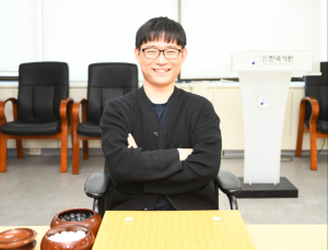 33세에 늦깎이 프로 입문…“바둑 알리는 활동 계속할 것”