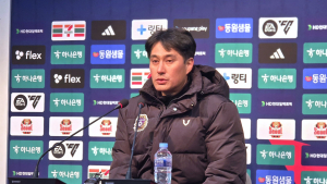 ‘서울전 패’ 유병훈 감독 “안양 팬들 한 달래주지 못해 미안”