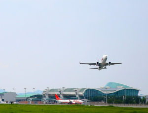 무안국제공항, 여객기 참사 56일만에 의료·교육 훈련 비행 재개