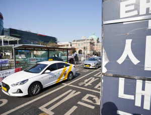 카카오T 1강 체제, 타다‧우버 택시 틈새시장 공략 나선다
