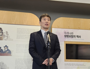 한화생명 정기검사 선택 이유…이복현 “소비자 피해 막기 위한 것”