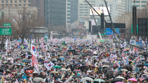 ‘탄핵 찬반 집회’ 광화문역 무정차 통과 종료…경찰 76개 기동대 동원
