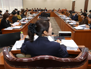 환영받지 못하는 ‘의료인력 추계위’…운영까지 첩첩산중