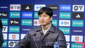 아쉬움 드러낸 정정용 감독 “경기장 환경 좋지 않았다”