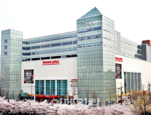 MBK 인수 후 경영난 겪은 홈플러스…“지난해부터 자금경색 징후”