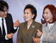 데뷔 66주년 이미자‚ 주현미·조항조와 ‘맥을 이음’ [쿠키포토]