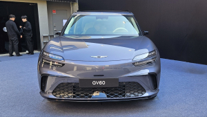 주행거리·성능 늘린 럭셔리 SUV…제네시스, GV60 부분변경 출시