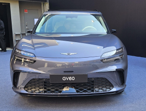 주행거리·성능 늘린 럭셔리 SUV…제네시스, GV60 부분변경 출시