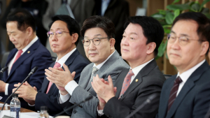 與 “내년 의대정원, 3058명 요구 타당…정부‧의료계 적극 검토해야”