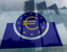 ECB, 5차례 연속 금리 인하…올해 성장률 전망치도 0.2%p 하향 조정