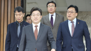 [단독] “헌재 부수자” 이어 재판관 협박하는 국힘…평의 강제 공개법 추진